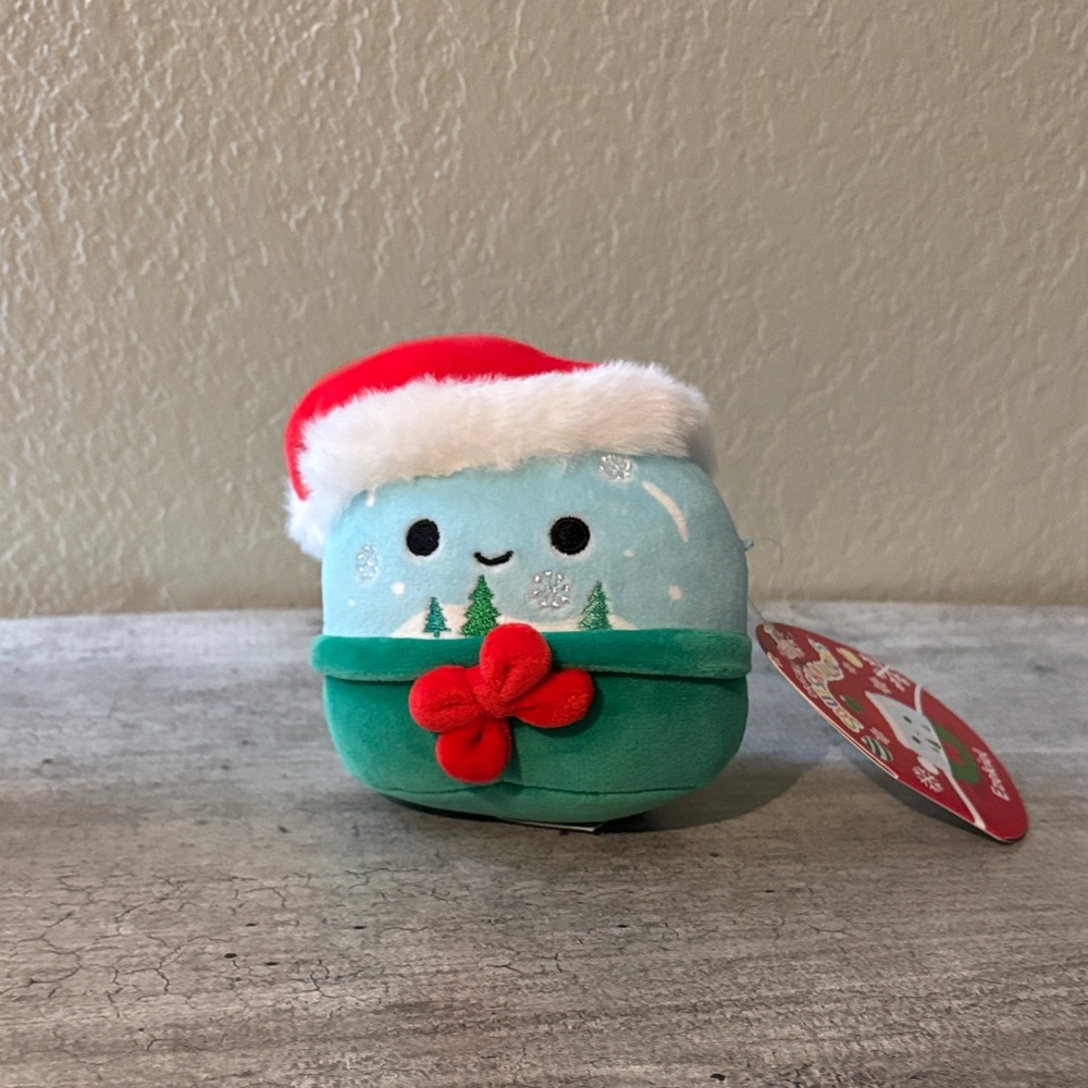 Squishmallows 4.5" Christmas 2024 Ezekiel the Snow Globe W/ Tags